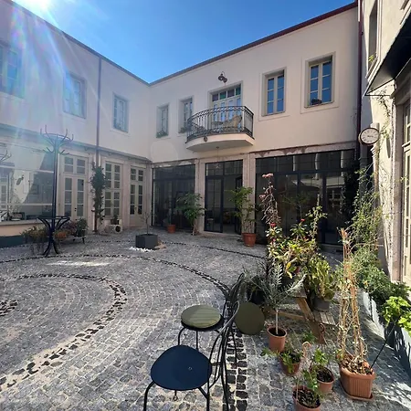 Timeless Elegance I 19th Century 1 Bedroom *